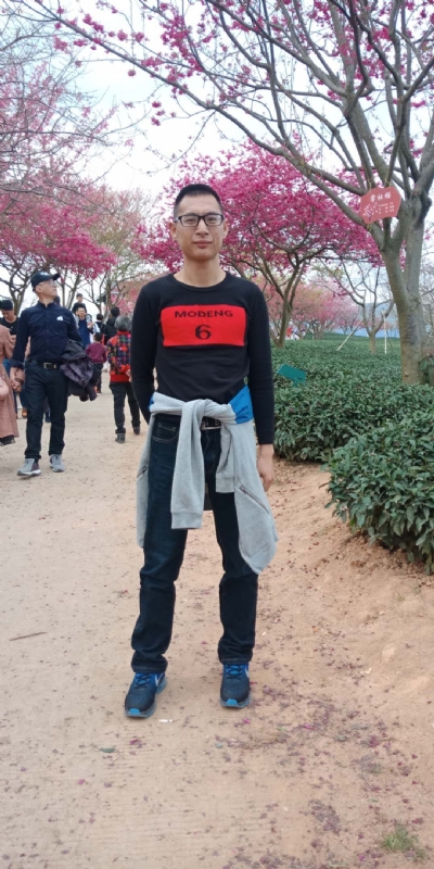 小梁的第二张照片--长泰征婚网