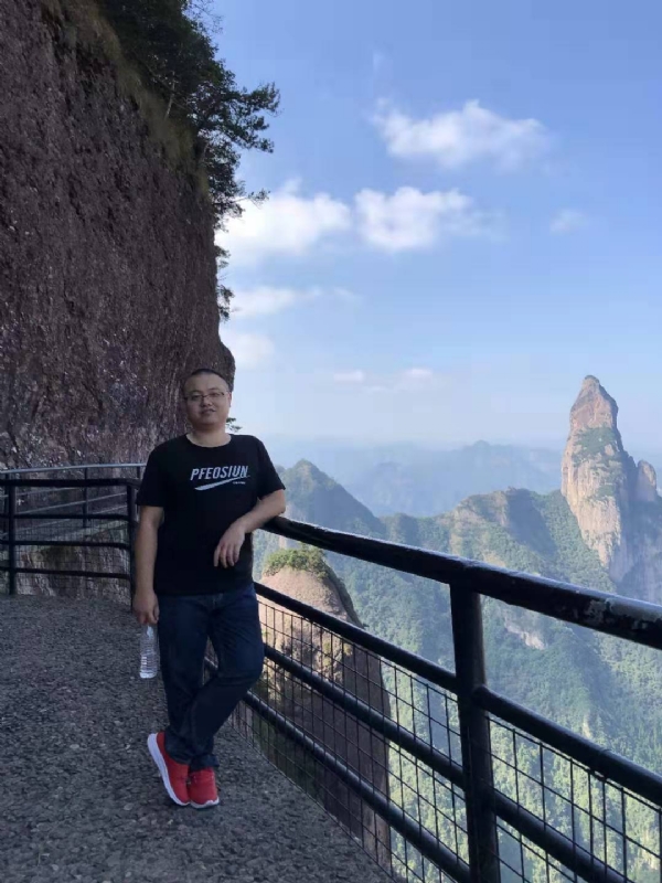 不杵于物的第一张照片--长泰征婚网