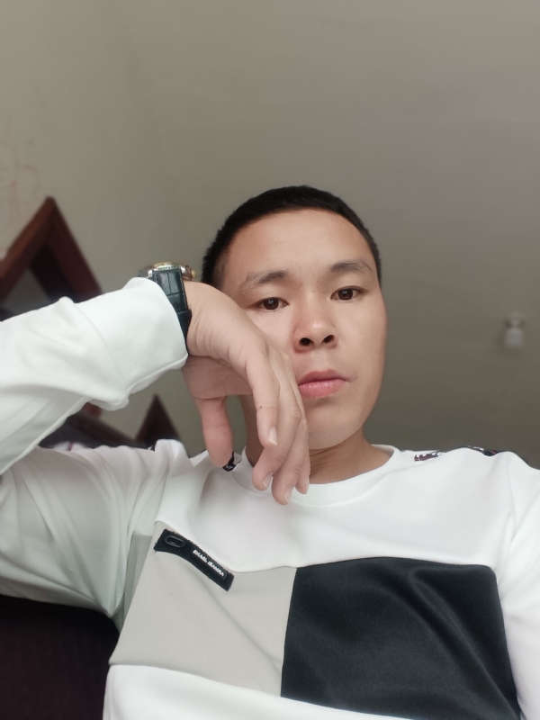 冷漠的第一张照片--长泰征婚网