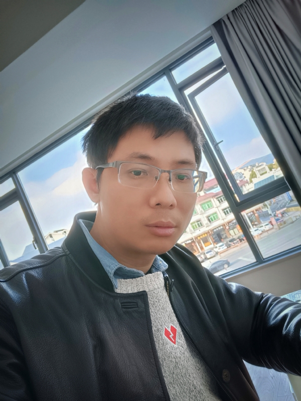 也许只是缺少一个拥抱的第二张照片--长泰征婚网