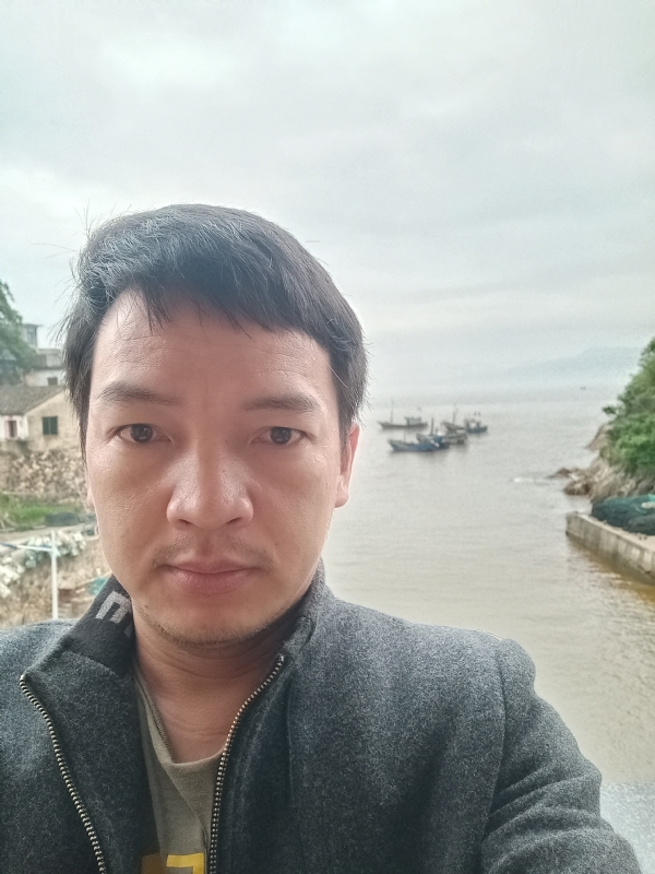 啊亮的第一张照片--长泰征婚网