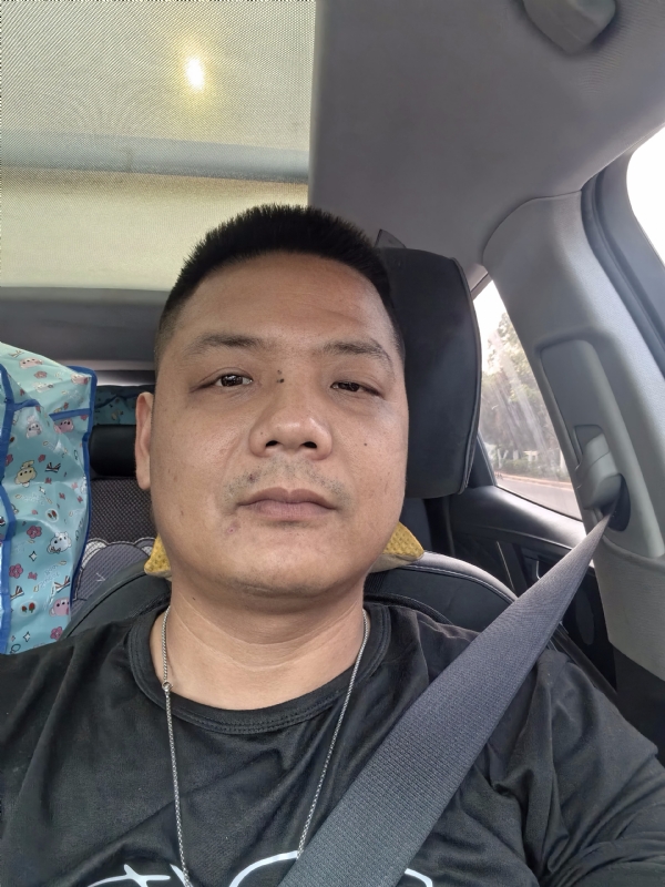 卖电池的大叔的第一张照片--长泰征婚网